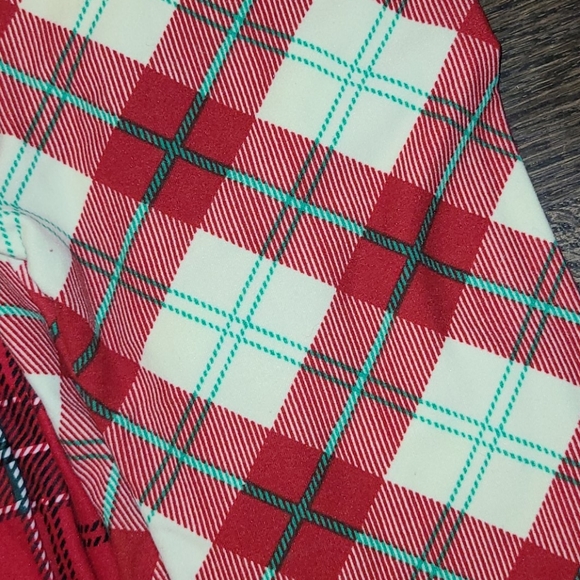 ❤💚Holiday bundle LuLaRoe leggings, L/XL - Picture 3 of 3